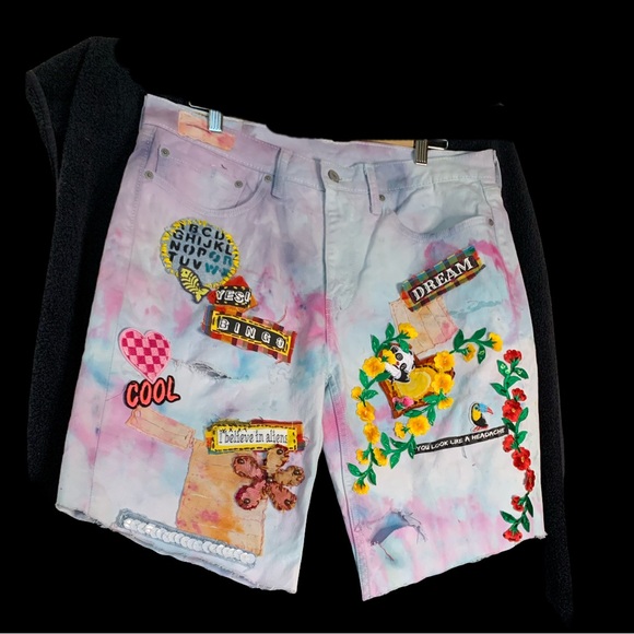 COPY - IT AIN’T BEIGE- Distressed and dyed cut-off shorts - Picture 4 of 9